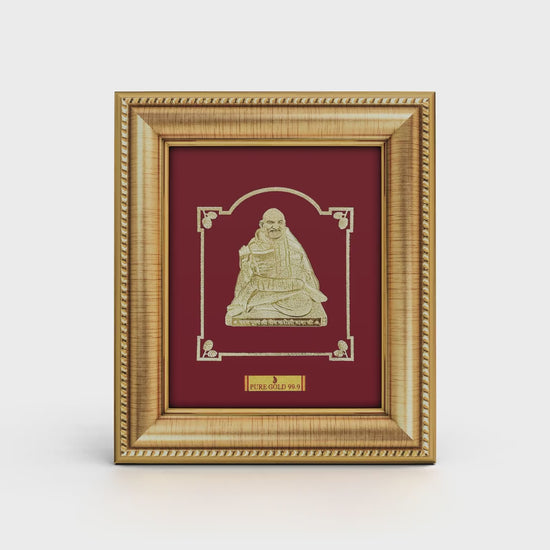 Neem karoli baba gold frame , perfect for gifting . Gift under 10000 rs . 