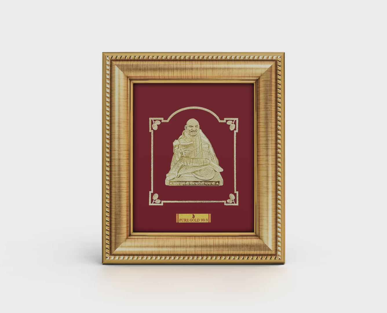 Neem karoli baba gold frame , perfect for gifting . Gift under 10000 rs . 